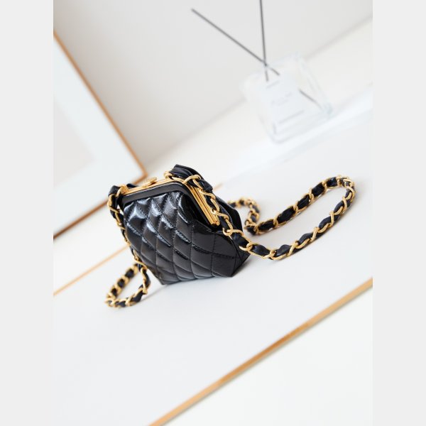 Perfect Replicas AP4028 Clutch With Chain 1:1 Mirror Bag