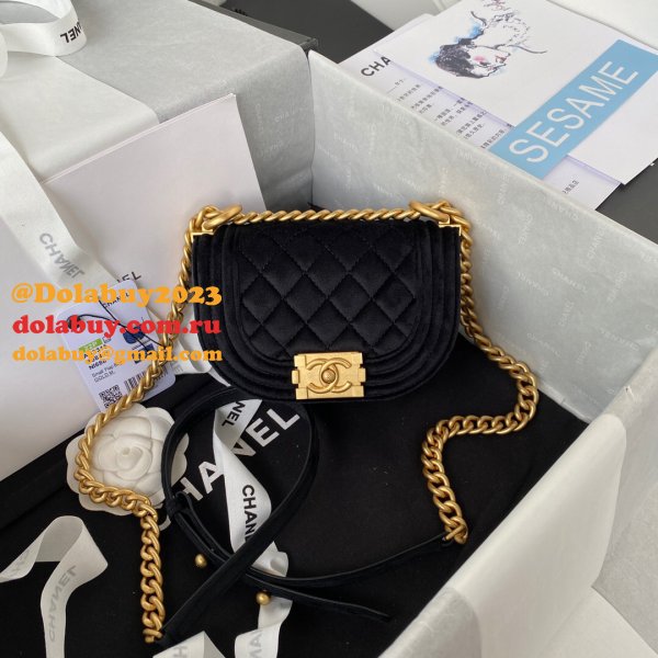 Wholesale Cheap 1:1 Replica AS3315 Messenger Boy Handbags