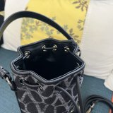 Designer VALENTINO GARAVANI V mini basket handbag